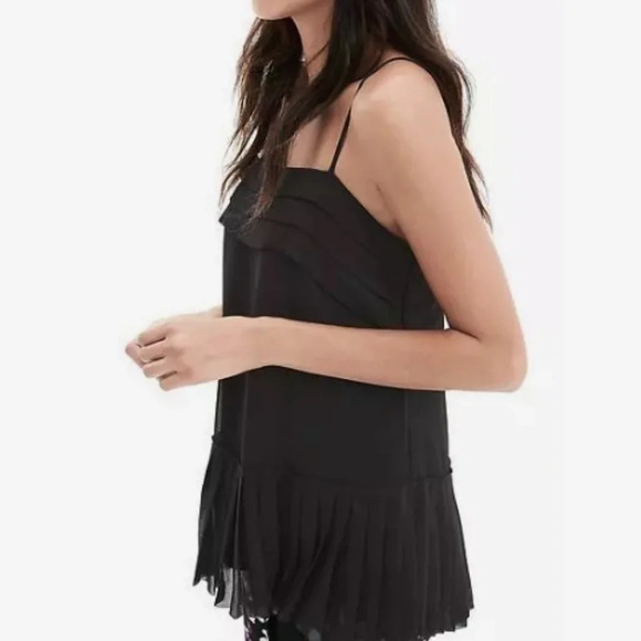 Banana Republic Black Pleated Chiffon Camisole Top Size XS - Picture 6 of 11